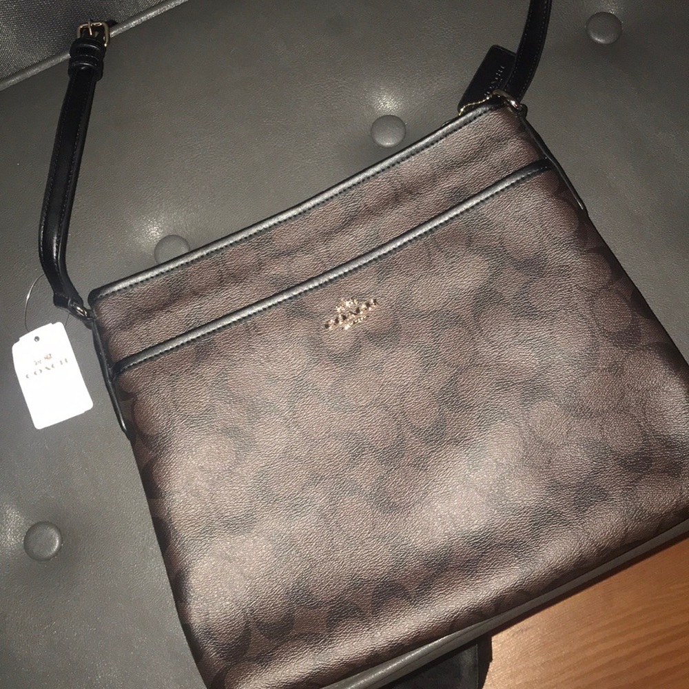 Classic brown coach logo crossbody bag - Picture 1 of 4